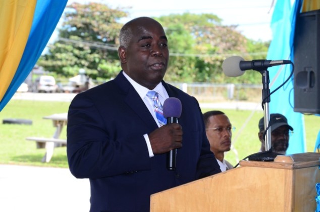 DPM Davis Encourages Young Men to ‘Make a Change’ | Bahamaspress.com